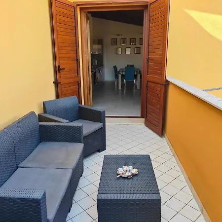Gioia Near Downtown Apartment